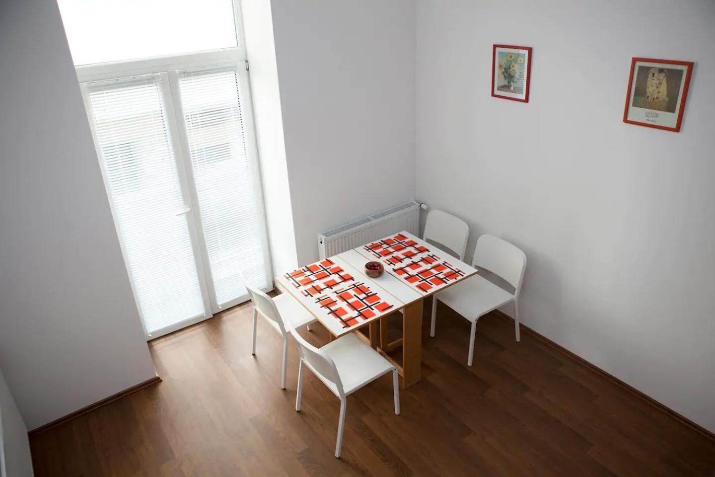 Apartamento Downtown Csengery 10