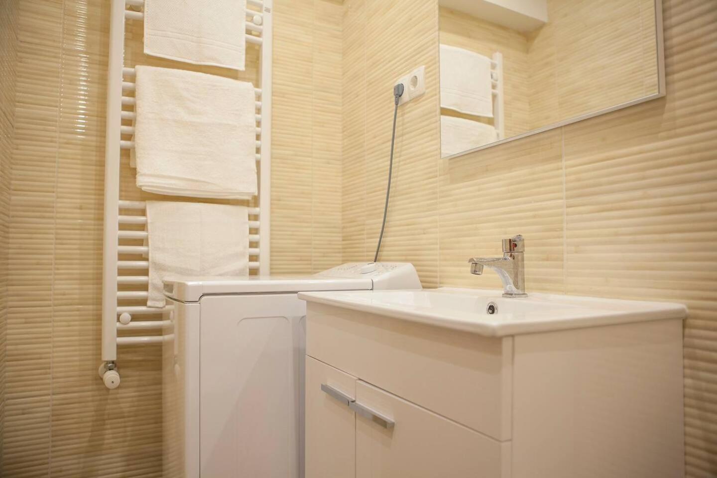 Apartamento Downtown Csengery 10
